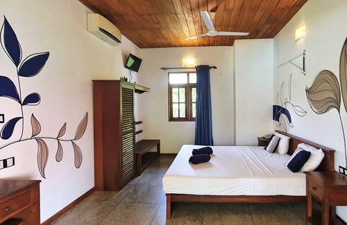 Mahasenpura Hotel | Blue Turtle Hotel