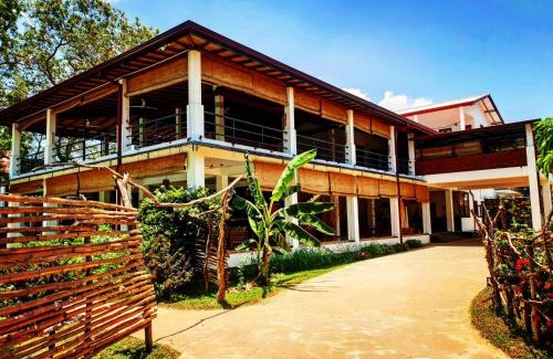 Mahasenpura Hotel | Blue Turtle Hotel