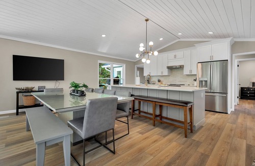 Arley House | Blue View: 4 BR, 3 BA in Arley, Sleeps 16