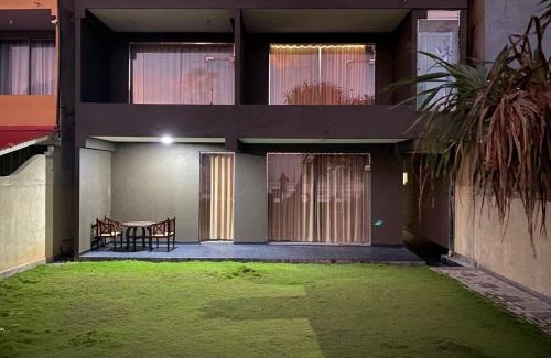 Hikkaduwa Villa | Blue Wave Beach Villa by Aaryan Group