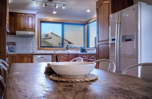 East Coast Tasmania House | Blue Waves - Freycinet
