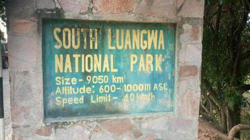 South Luangwa National Park Cabin | Blue Waxbill Lodge