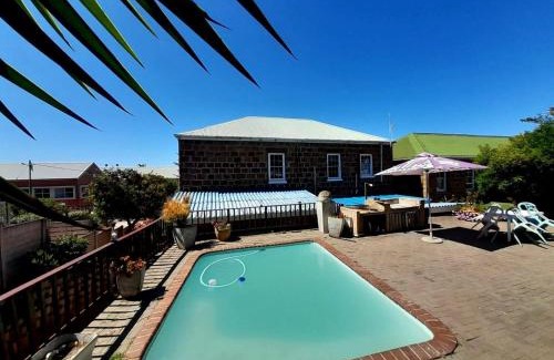 Mossel Bay Hotel | Blue Whale Lodge