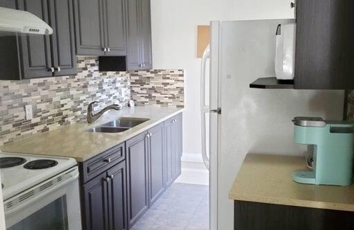 Regional District of Nanaimo Apartment | BlueBack BeachFront 2-Bedroom Private Apartment