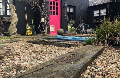 Cheltenham House | Bluebell Cottage