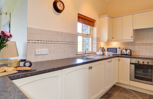 Felinfach House | Bluebell Cottage in the beautiful Lampeter