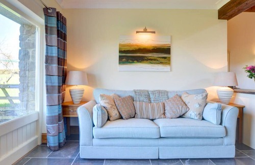 Felinfach House | Bluebell Cottage in the beautiful Lampeter