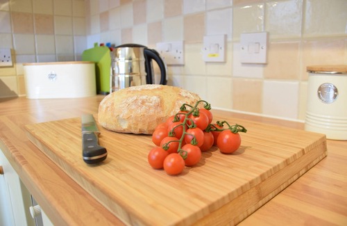 Peasenhall Cottage | BLUEBELLE COTTAGE, PEASENHALL, with a garden in Peasenhall