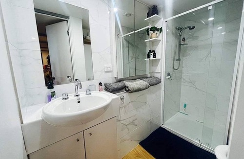 Mooroolbark Apartment | Blueberry Bliss, self contained suite