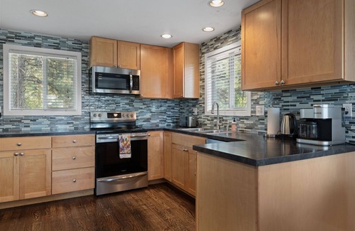 Southwest Bend House | Bluebird Day - Brooks House