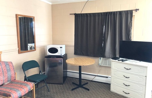 Innisfail Hotel | Bluebird Motel