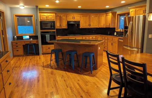 Woodland Park House | Bluebird View ~ 10 Acres, Hot Tub, 5 bedrooms, Spacious, Private