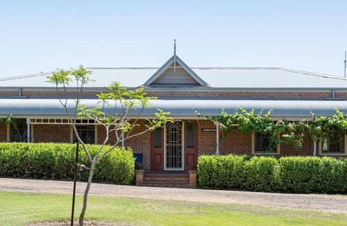 Lovedale Cottage | Bluebush Estate - The Cottage