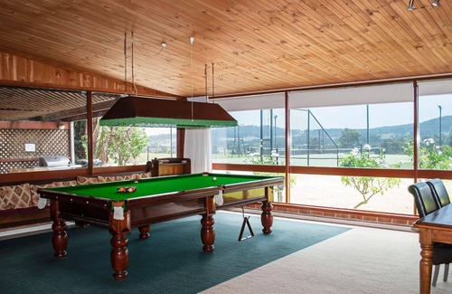 Lovedale House | Bluebush Estate with pool and tennis court