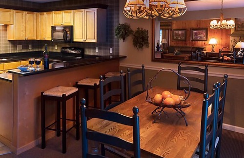 Banner Elk Condo | BlueGreen Blue Ridge Village | 2BR Villa