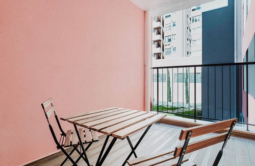 Alcantara Apartment | Blueground | Alcantara, private garden, a/c, elevator