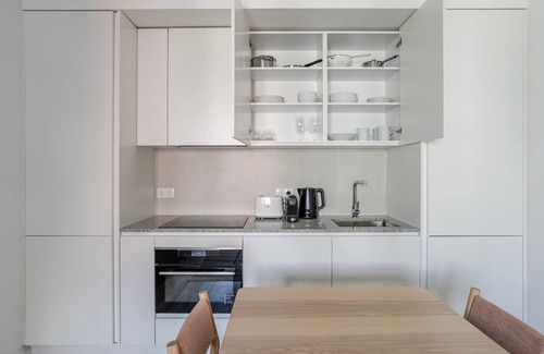 Casal da Ladeira Apartment | Blueground | Alvalade, balcony, nr Campo Pequeno