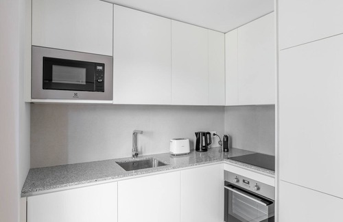 Falca Apartment | Blueground | Alvalade, balcony, nr Campo Pequeno