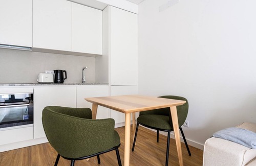 Falca Apartment | Blueground | Alvalade, balcony, nr Parque Eduardo VII