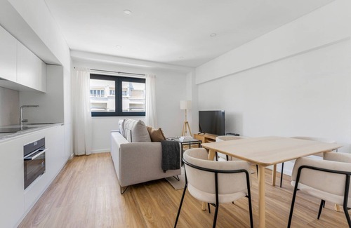 Casal da Ladeira Apartment | Blueground | Alvalade, washer, nr Campo Pequeno