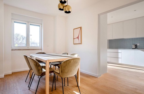 Sao Joao de Deus Apartment | Blueground | Areeiro, furnished + appliances