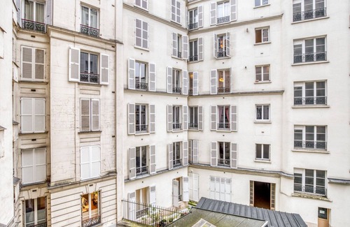 Villa Montmorency Apartment | Blueground | Auteuil, fully furnished