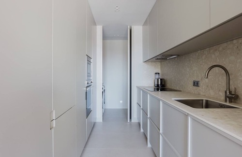 Falca Apartment | Blueground | Avenidas Novas, doorman, washer, a/c