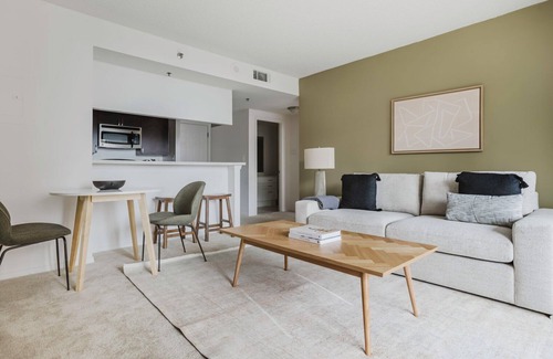 Ballston Apartment | Blueground | Ballston, pool, nr Arlington Park