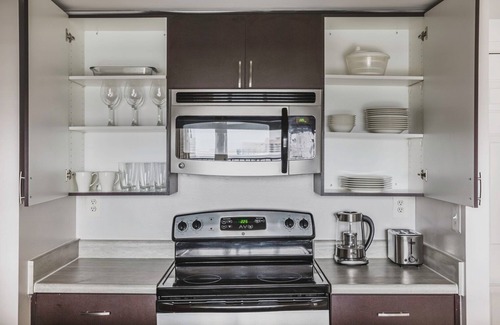 Ballston Apartment | Blueground | Ballston, pool, nr Arlington Park