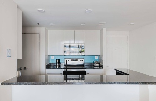 Ballston Apartment | Blueground | Ballston, pool, nr Arlington Park
