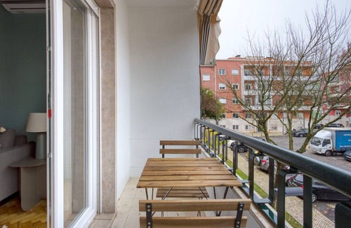 Sao Domingos de Benfica Apartment | Blueground | Benfica, fully furnished