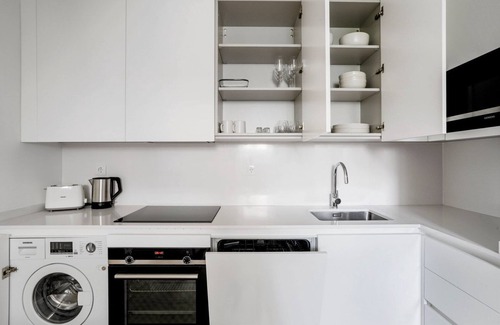 Benfica Apartment | Blueground | Benfica, move-in-ready w/furniture