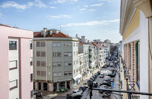 Santo Condestavel Apartment | Blueground | Campo de Ourique, balcony