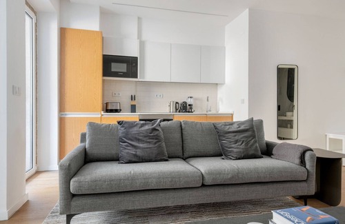 Santo Condestavel Apartment | Blueground | Campo de Ourique, fully furnished
