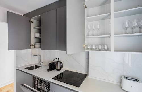Santo Condestavel Apartment | Blueground | Campo de Ourique, AC & balcony, nr Estrela