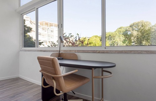 Sao Domingos de Benfica Apartment | Blueground | Campolide, furnished + kitchen