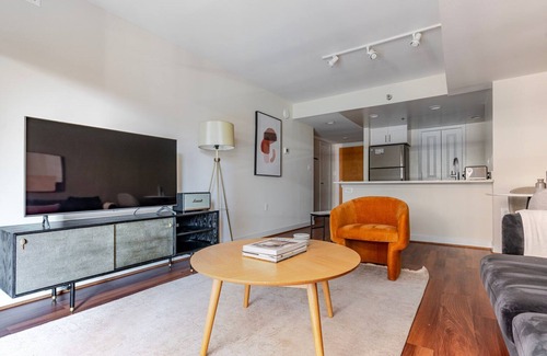 Court House Apartment | Blueground | Clarendon, fitness center, nr Arlington Cemetery