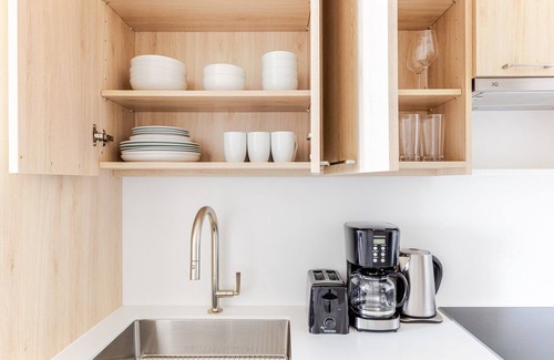 Crown Heights Apartment | Blueground | Clinton Hill, pool, gym & AC, nr park