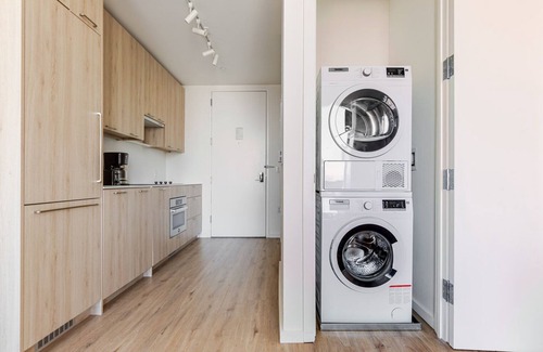 Crown Heights Apartment | Blueground | Clinton Hill, pool, gym & AC, nr park