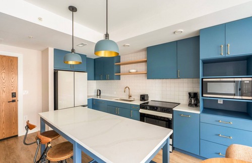 Columbia Heights Apartment | Blueground | Columbia Heights, rooftop pool, nr Meridian Hill Park