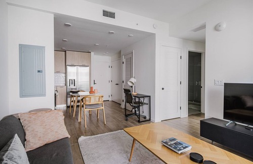 Coral Way Apartment | Blueground | Coral Gables, pool & w/d, nr Vizcaya