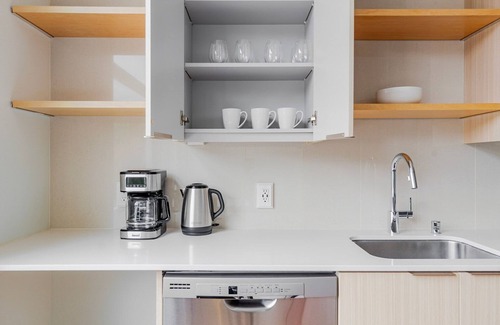 Downtown Apartment | Blueground | Downtown, rooftop, nr Park