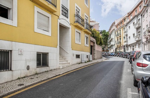 Santa Isabel Apartment | Blueground | Estrela, furnished, appliances
