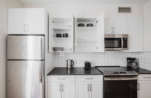 Downtown Boston Apartment | Blueground | Financial District, washer, nr Boston Harbor