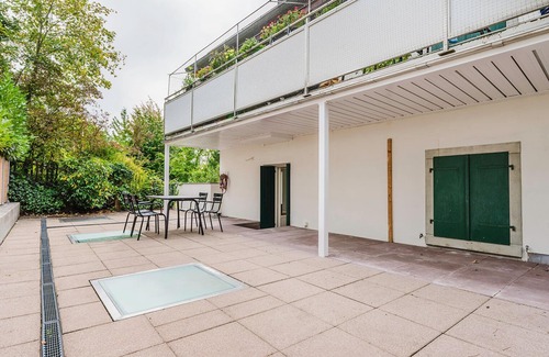 Oberstrass Apartment | Blueground | Fluntern, private w/d, walk to market