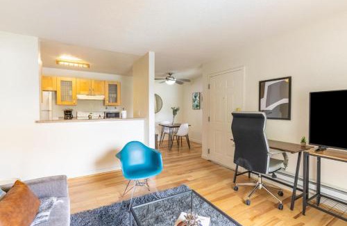 Fremont Apartment | Blueground Fremont balcony nr stores park SFO-1725