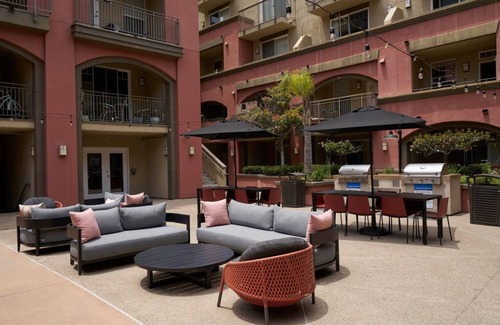 Cortez Hill Apartment | Blueground | Gaslamp 1bd apartment
