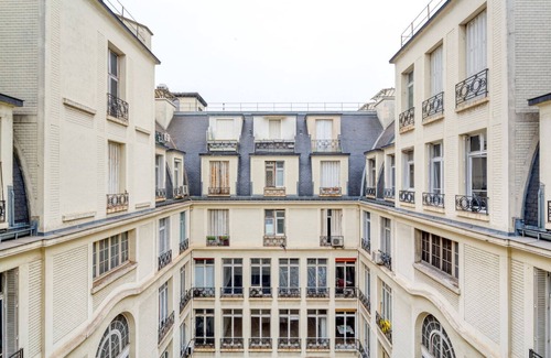 Champs-Elysees Apartment | Blueground | George V, security, nr Louis Vuitton
