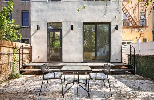 Greenpoint Apartment | Blueground Greenpoint terrace nr McCarren Park NYC-2078