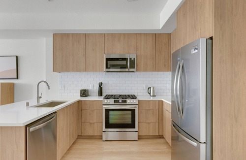 Burlingame Apartment | Blueground | Ingold - Milldale, pool, nr Park